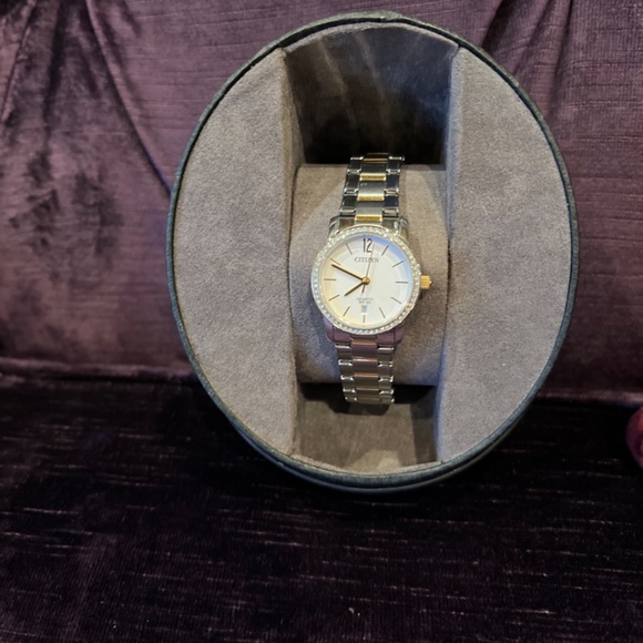 Ladies Citizens quartz watch - Picture 3 of 4